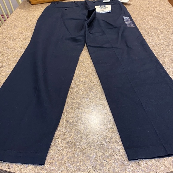 NWT Dockers Signature Khaki Navy Pants Straight Fit Comfort Waistband W32 L34 - Picture 10 of 15